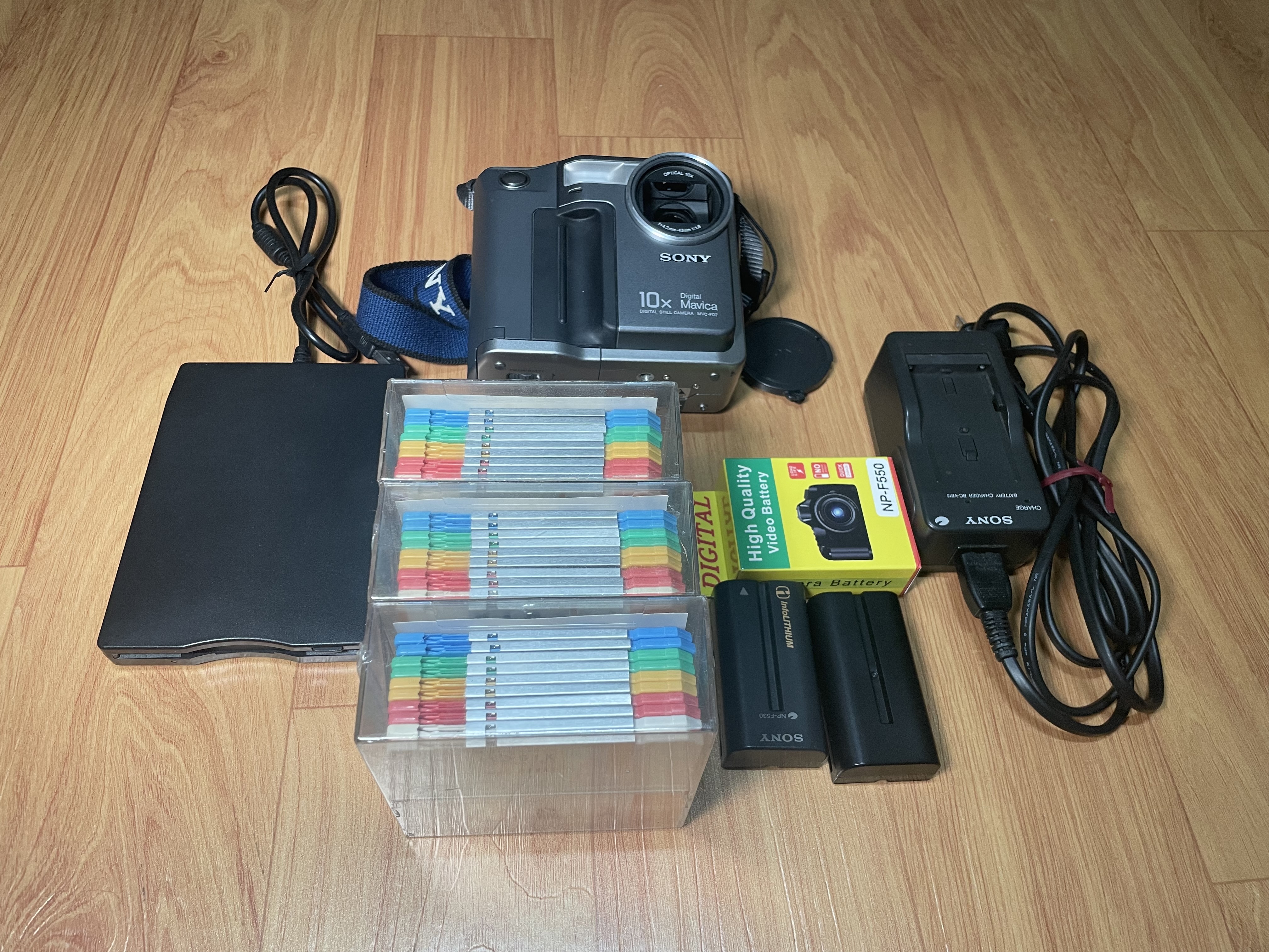 Sony digital still camera MVC-FD7